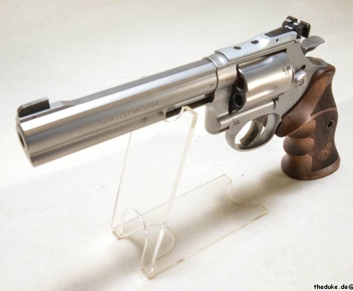 Smith & Wesson 686 Target Champion Duke - Original American Gun